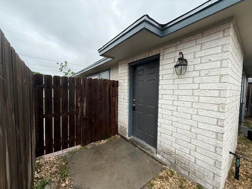 610 Kaipo Dr, Corpus Christi, TX, 78418-4856 | Card Image