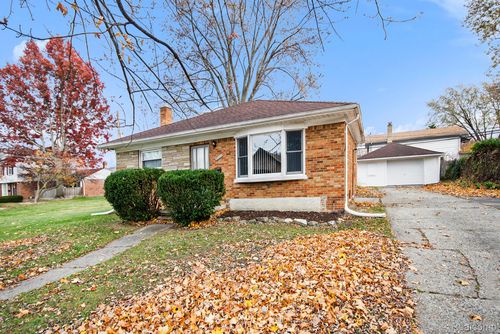 21110 Beaconsfield St, Saint Clair Shores, MI, 48080-1654 | Card Image