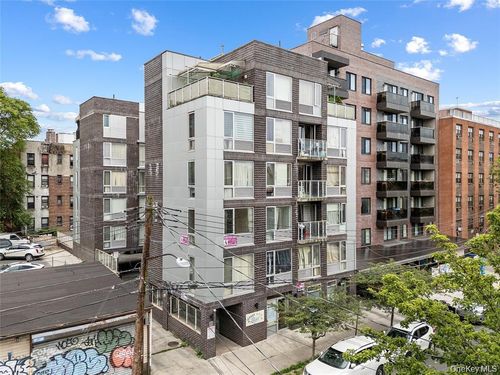 3b-139-30 34th Ave, Flushing, NY, 11354-3268 | Card Image