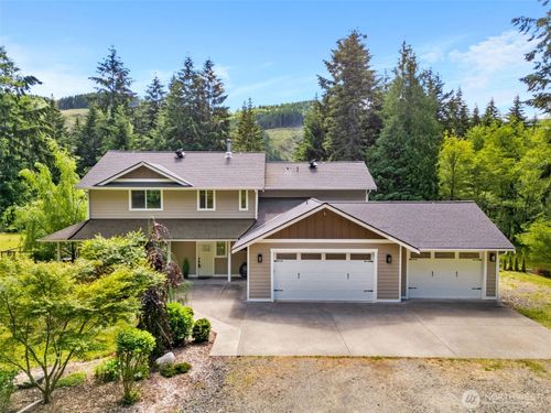 17718 Mulqueen Rd Se, Rainier, WA, 98576-9676 | Card Image