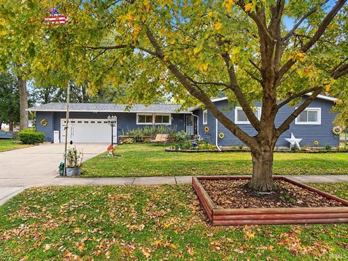 706 Delamatyr St, Knox, IN, 46534-1826 | Card Image