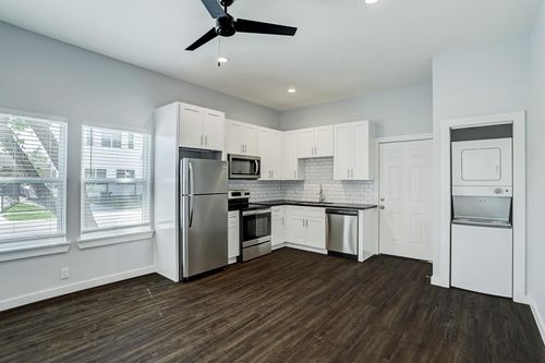 apt-3-225 N Everton St, Houston, TX, 77003-1845 | Card Image