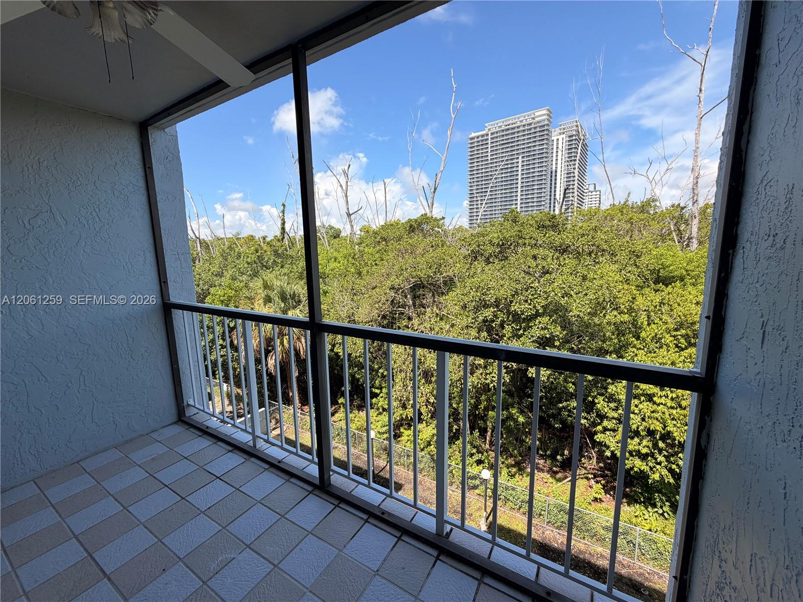 Residential Lease in North Miami Beach 2