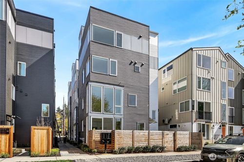 b-6320 41st Ave Sw, Seattle, WA, 98136-1812 | Card Image