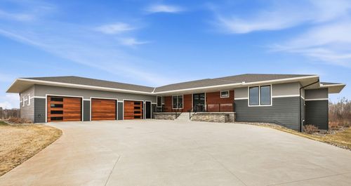 4215 32nd Street S, Saint Cloud, MN, 56301 | Card Image