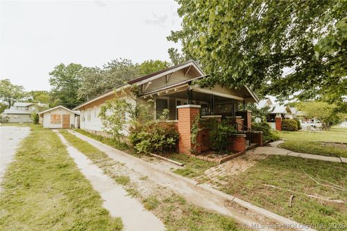329 S Main St, Fairfax, OK, 74637-3580 | Card Image