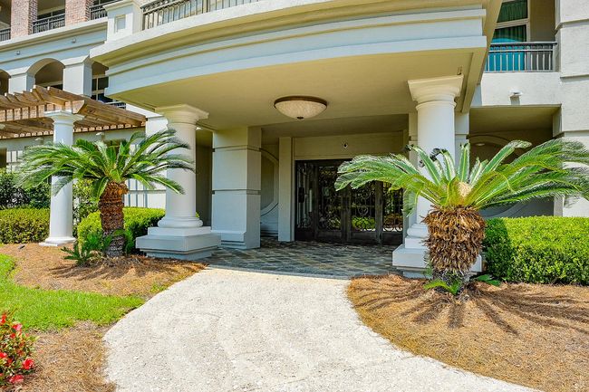 Renaissance entrance | Image 37