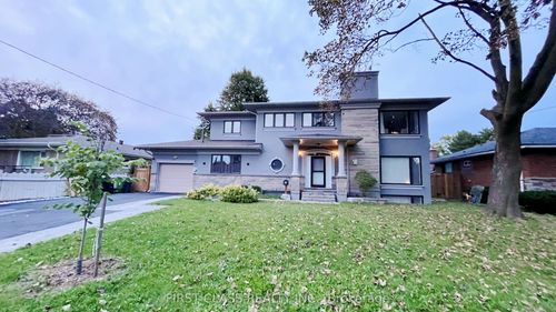 30 Meadowacres Dr, Scarborough, ON, M1T1B2 | Card Image