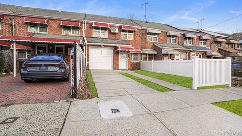 3920 Ely Ave, Bronx, NY, 10466-5011 | Card Image