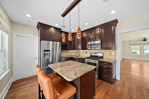 1-15 Avalon Rd, Milton, MA, 02186-1725 | Card Image