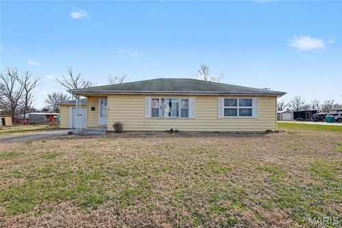 312 W Franklin Ave, Owensville, MO, 65066-1535 | Card Image