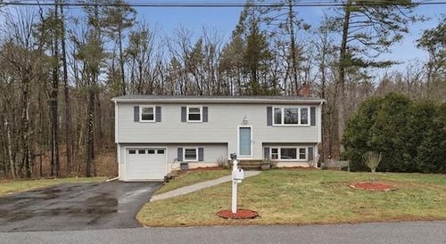 8 Stoneybrook Dr, Sturbridge, MA, 01566-1329 | Card Image