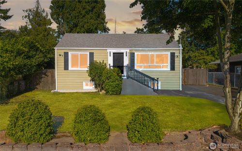 12246 20th Avenue S, Seattle, WA, 98168 | Card Image