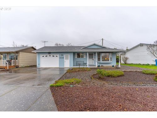 1720 Jansen Way, Woodburn, OR, 97071-2706 | Card Image