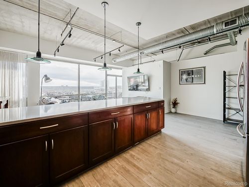 unit-717-350 N Main St, Royal Oak, MI, 48067-4125 | Card Image