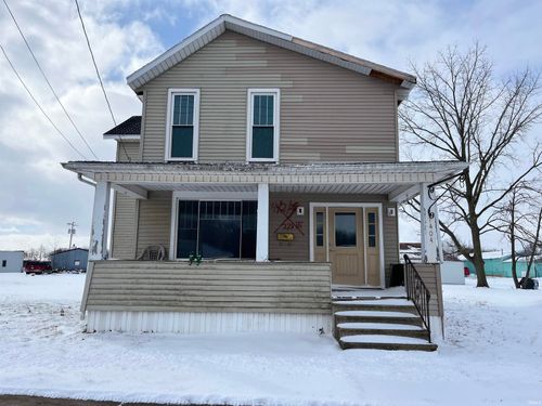 404 E Center St, Bourbon, IN, 46504-1632 | Card Image