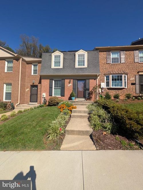 6781 Surreywood Ln, BETHESDA, MD, 20817-1568 | Card Image