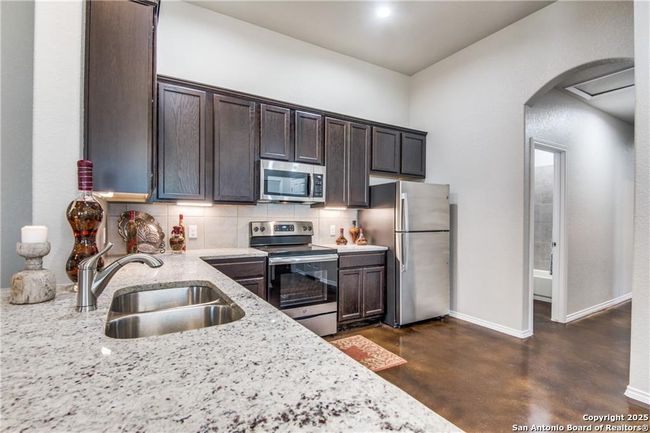 1114 Renee Way, Home with 3 bedrooms, 2 bathrooms and null parking in Seguin TX | Image 7