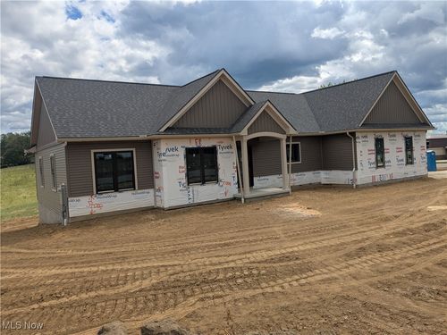 379 Olde Orchard Dr Ne, Bolivar, OH, 44612-8878 | Card Image