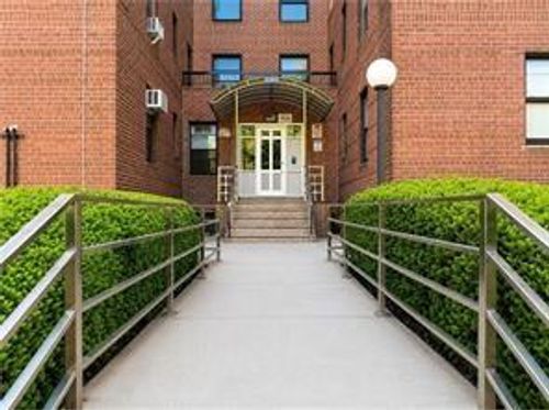 3g-2645 Homecrest Ave Avenue, Brooklyn, NY, 11235 | Card Image