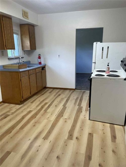 199 Broadway Ave, Lower Burrell, PA, 15068-3901 | Card Image