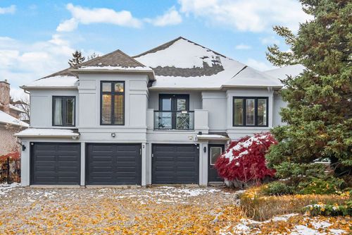 {{alt}} | Card Image