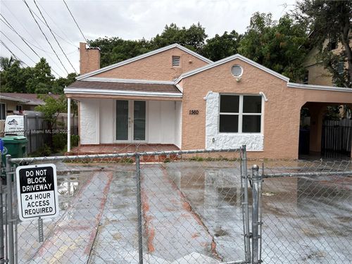 1560 Nw 25th Ave, Miami, FL, 33125-2128 | Card Image