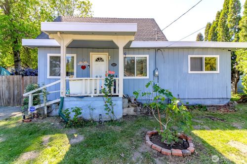 3107 C St Se, Auburn, WA, 98002-8827 | Card Image