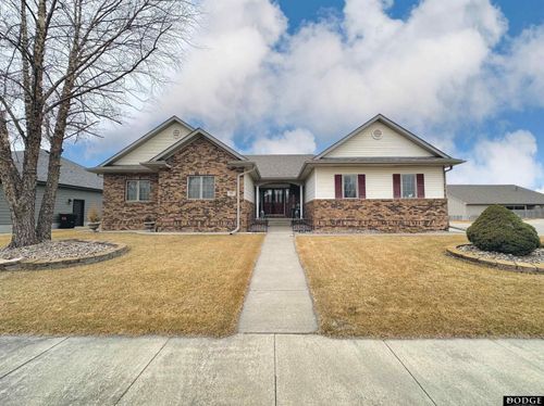 951 Abbey Ln, Fremont, NE, 68025-6486 | Card Image