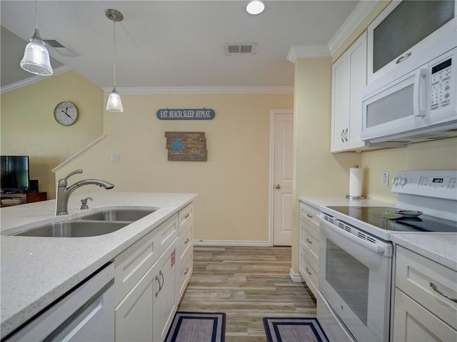 UNIT-1204 - 715 Beach Access Road 1 A, Condo with 2 bedrooms, 2 bathrooms and null parking in Port Aransas TX | Image 5