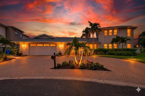 812 Snug Is, CLEARWATER BEACH, FL, 33767-1833 | Card Image