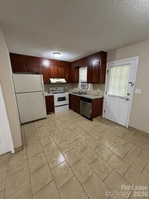 6-305 Kristin Ln, Hudson, NC, 28638-2351 | Card Image