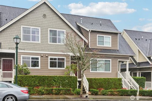 2367 Ne Park Dr, Issaquah, WA, 98029-7401 | Card Image