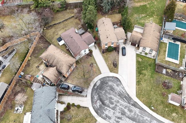 14 Joy Crt, House other with 3 bedrooms, 2 bathrooms and 4 parking in Hamilton ON | Image 43