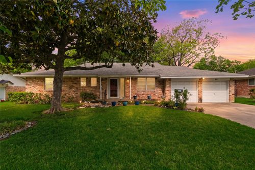 609 Dennis Dr, Desoto, TX, 75115-4421 | Card Image