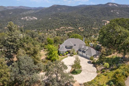 41723 Yosemite Pines Drive, Oakhurst, CA, 93644 | Card Image