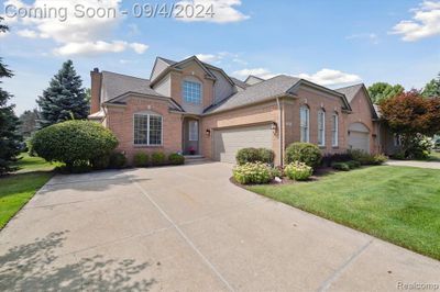 1393 Copper Circle, Condo with 3 bedrooms, 2 bathrooms and null parking in Rochester MI | Image 2