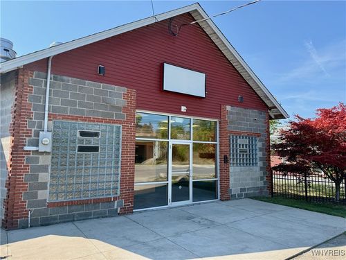 9121 Buffalo Ave, Niagara Falls, NY, 14304-4467 | Card Image