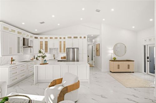 1046 Silverstrand Dr, NAPLES, FL, 34110-4109 | Card Image