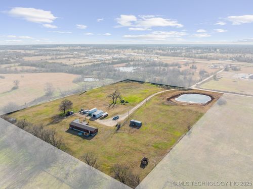 2663 E 2078 Rd, Hugo, OK, 74743-4560 | Card Image