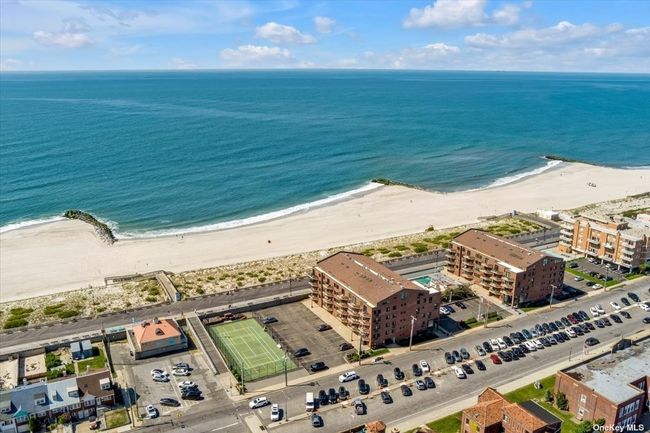 PH-5-S - 750 W Broadway, Condo with 3 bedrooms, 3 bathrooms and 2 parking in Long Beach NY | Image 30