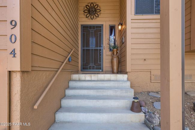 019-Front Exterior | Image 4