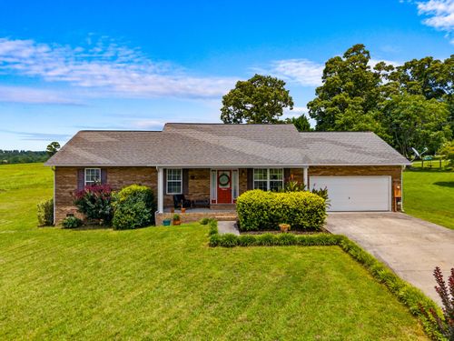 923 Red Oak Ln, Dandridge, TN, 37725-6198 | Card Image