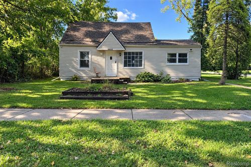 28018 Powers St, Westland, MI, 48186-5117 | Card Image