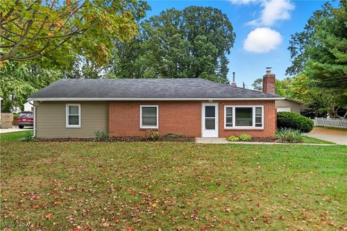 99 Scotland Blvd, Ontario, OH, 44906-2236 | Card Image