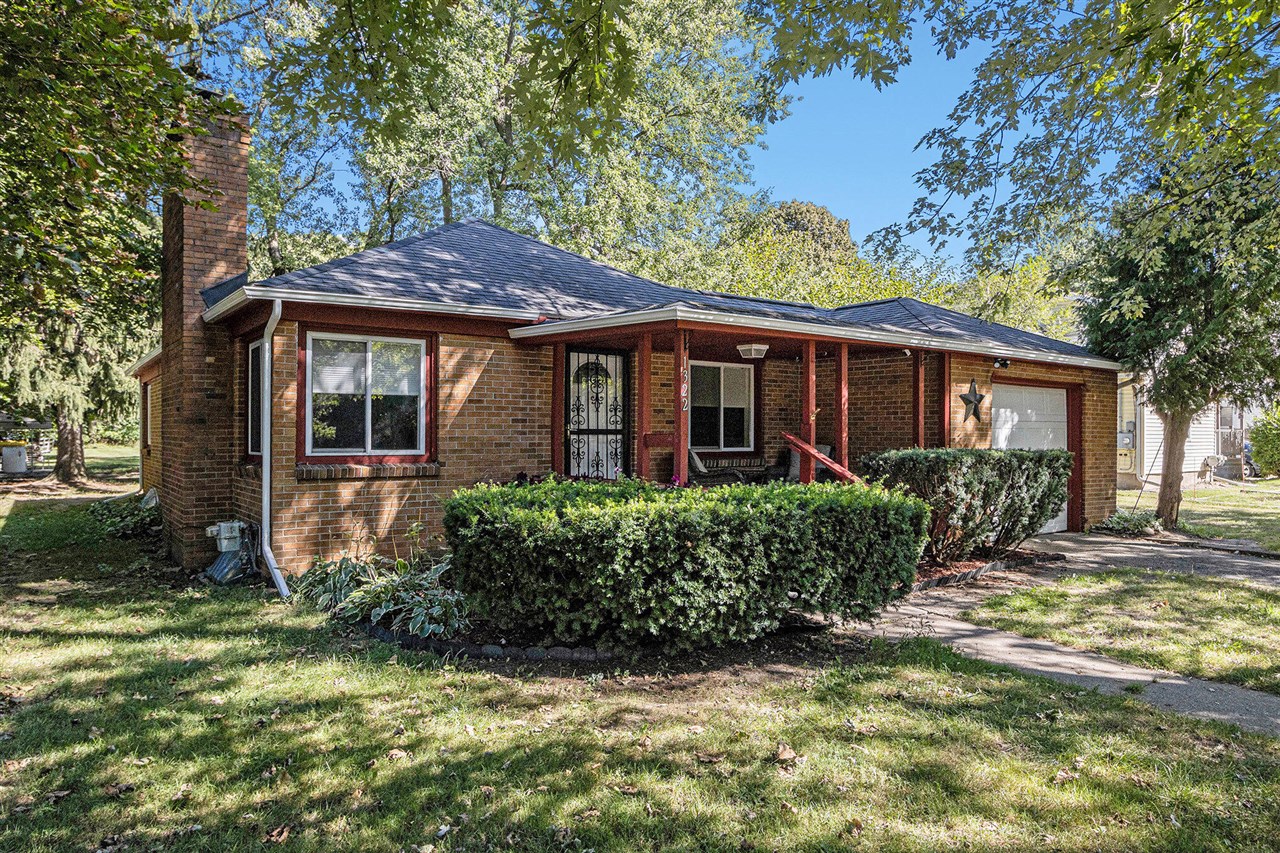 Baker Dr, Kalamazoo, MI 49048