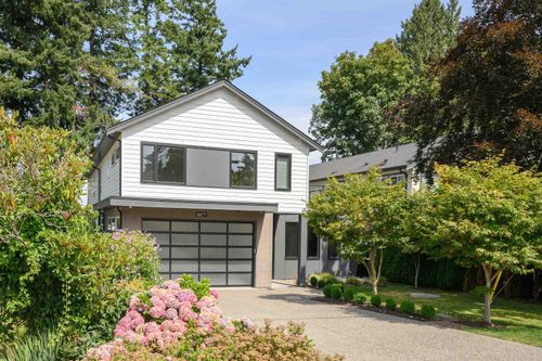 5477 15b Ave, Delta, BC, V4M2G8 | Card Image