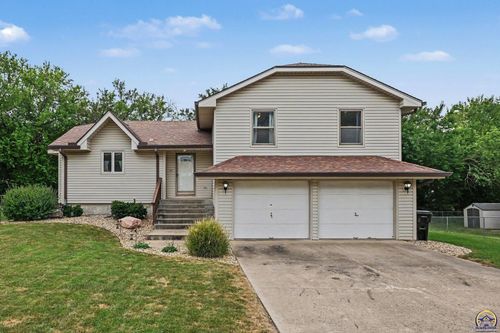 2919 Se Burton St, Topeka, KS, 66605 | Card Image