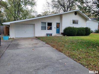 217 S Gray Drive, House other with 3 bedrooms, 2 bathrooms and null parking in Carbondale IL | Image 1