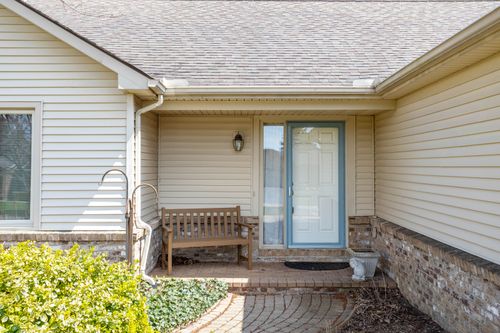 113 Granada Dr, White Lake, MI, 48386-3436 | Card Image